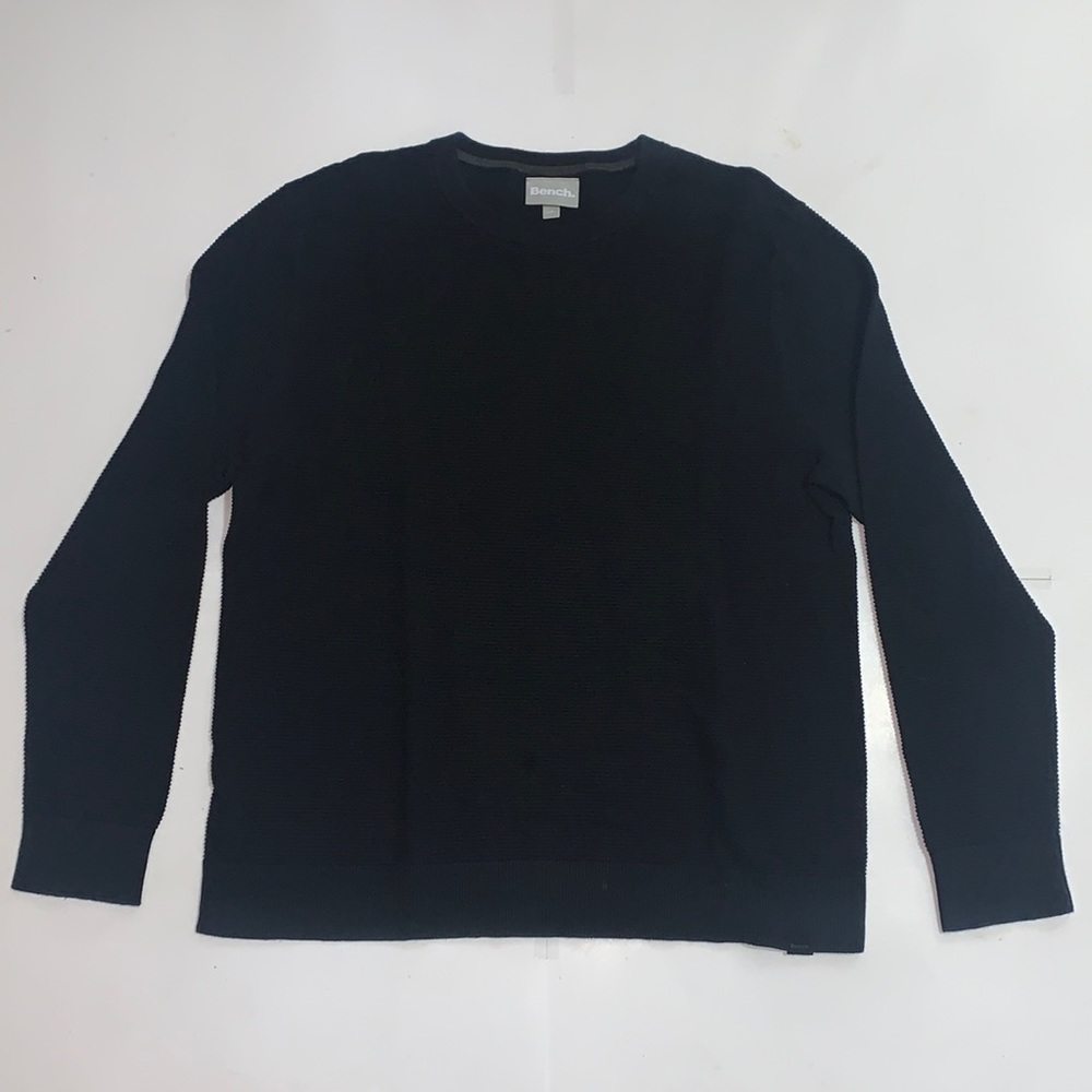 ⭐️ Bench⭐️ Long Sleeve Men’s Size Large